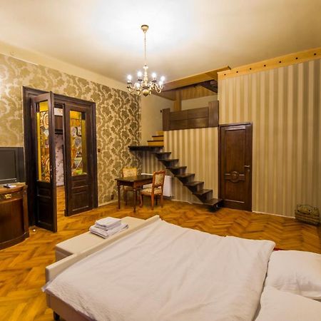 Aristocrat Vintage Apartment Braşov Exteriör bild