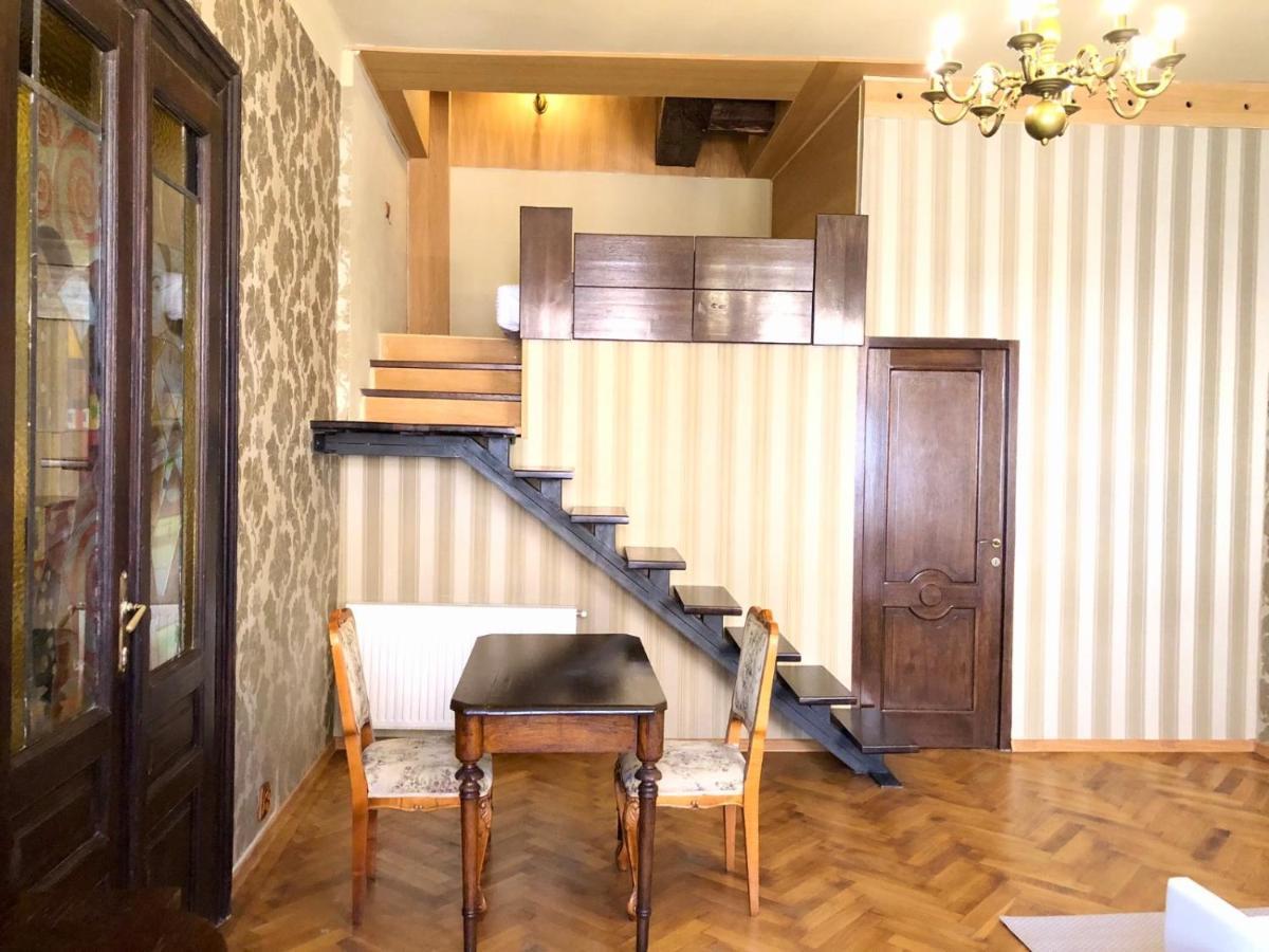 Aristocrat Vintage Apartment Braşov Exteriör bild