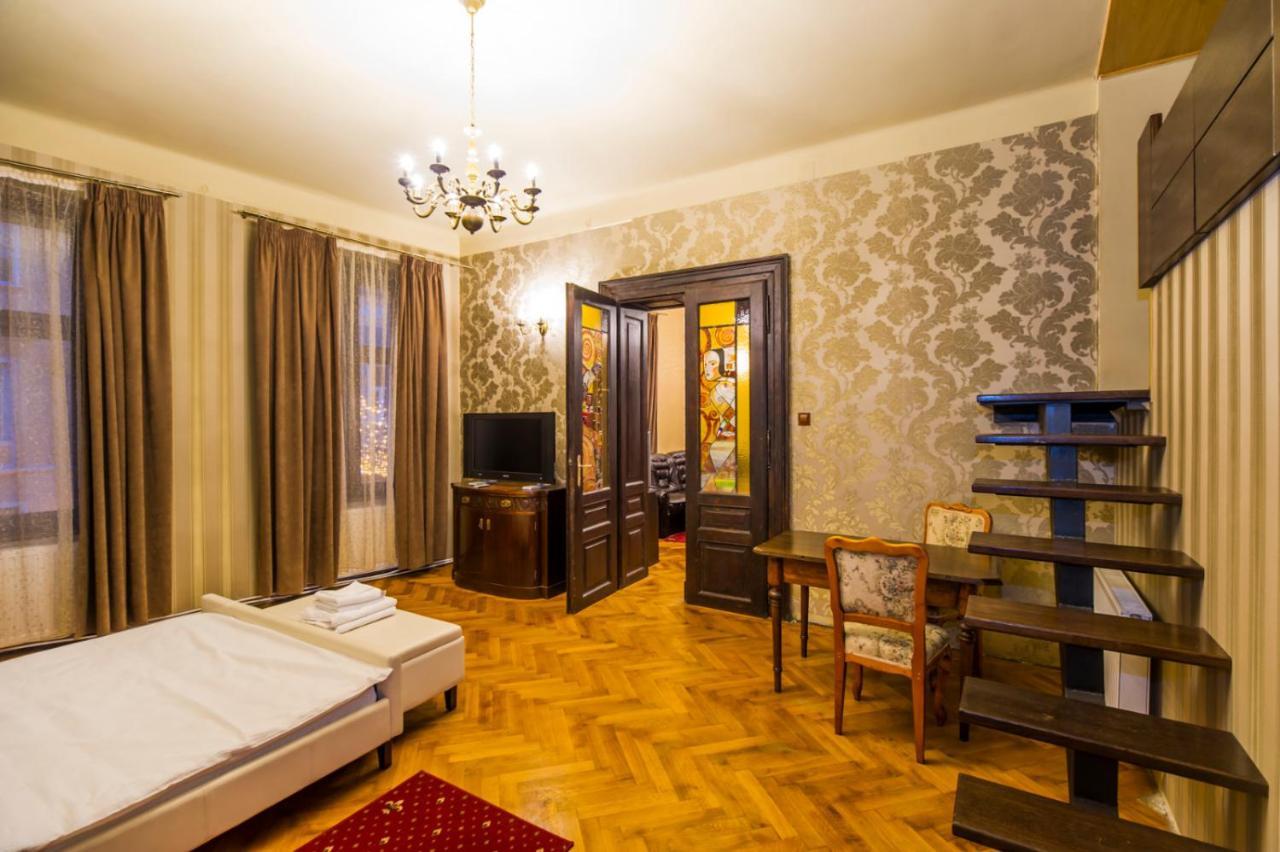 Aristocrat Vintage Apartment Braşov Exteriör bild