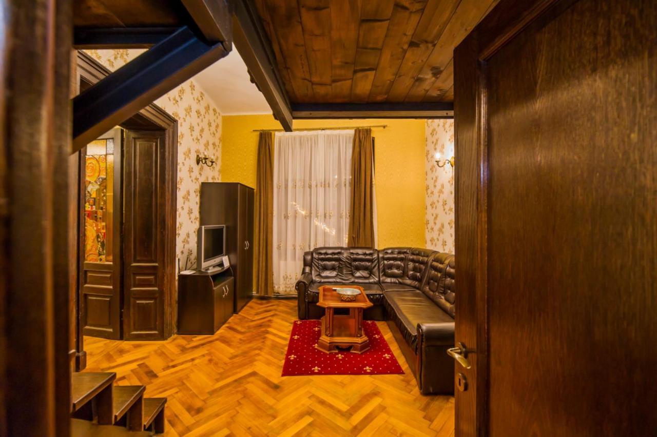 Aristocrat Vintage Apartment Braşov Exteriör bild