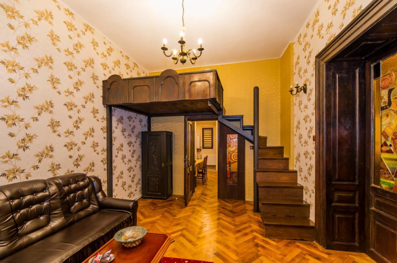Aristocrat Vintage Apartment Braşov Exteriör bild